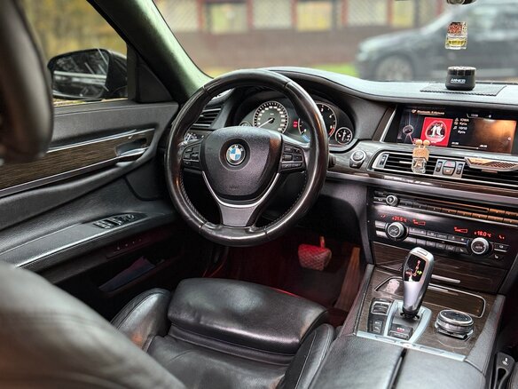 2009 BMW 7 серии 740d xDrive V (F01/F02/F04), чёрный, 1750000 рублей - вид 15