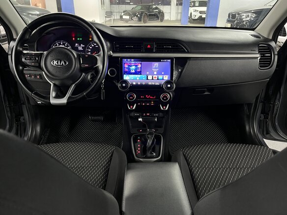 2017 Kia Rio III Рестайлинг, серый, 1125000 рублей - вид 16