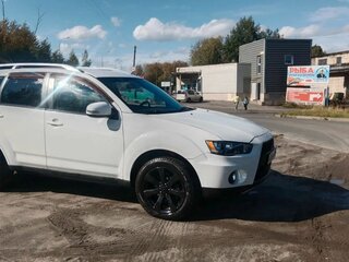 2010 Mitsubishi Outlander II Рестайлинг, белый, 950000 рублей, вид 1