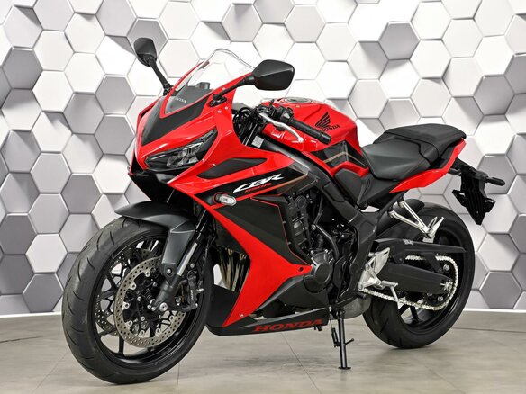 2023 Honda CBR 650R, красный, 977000 рублей - вид 1