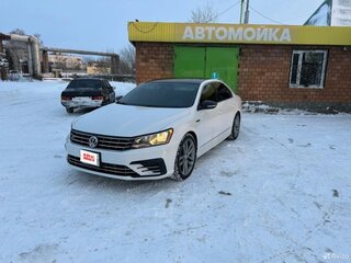 2016 Volkswagen Passat (North America and China) I Рестайлинг, белый, 1550000 рублей, вид 3