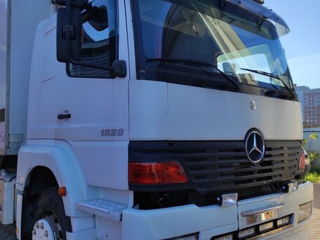 2011 Mercedes-Benz Atego, белый, 4490000 рублей, вид 4
