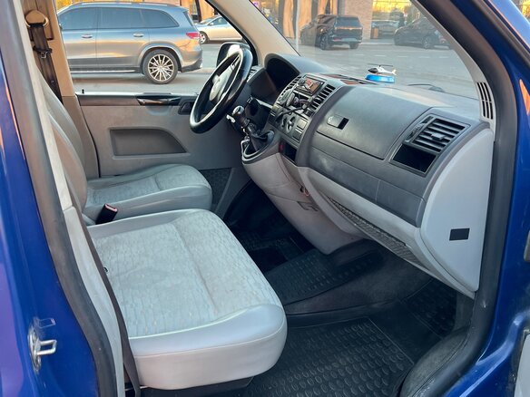 2010 Volkswagen Transporter T5 Рестайлинг, синий, 990000 рублей - вид 12