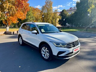 2021 Volkswagen Tiguan II Рестайлинг, белый, 3100000 рублей, вид 2