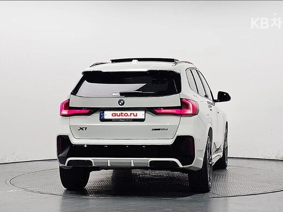 2023 BMW X1 18d sDrive III (U11/U12), белый, 3329911 рублей - вид 3