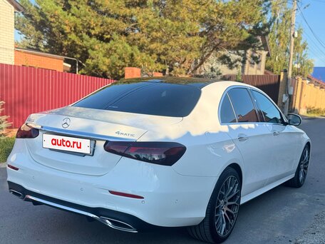 2021 Mercedes-Benz E-Класс 350 V (W213, S213, C238) Рестайлинг, белый, 5400000 рублей, вид 4