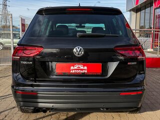 2018 Volkswagen Tiguan II, чёрный, 1999000 рублей, вид 5