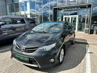 Toyota Auris II