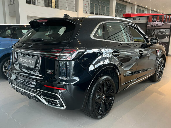 2025 Hongqi HS5 I Рестайлинг, чёрный, 4699000 рублей - вид 3