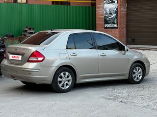 2013 Nissan Tiida I Рестайлинг, бежевый, 870000 рублей, вид 4