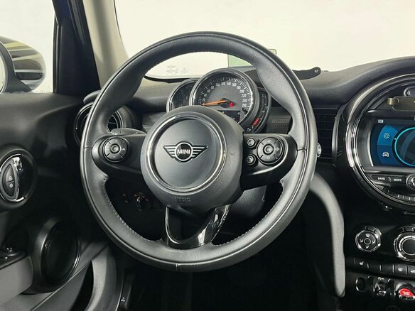 2020 Mini Hatch Cooper III (F55/F56) Рестайлинг, синий, 1899000 рублей - вид 15