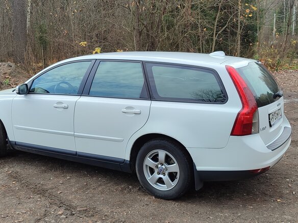 2008 Volvo V50 I Рестайлинг, белый, 415000 рублей - вид 2