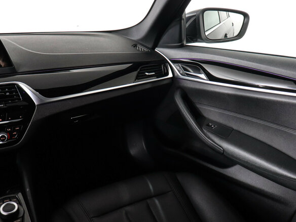 2019 BMW 5 серии 520d xDrive VII (G30/G31/G38), чёрный, 2690000 рублей - вид 16