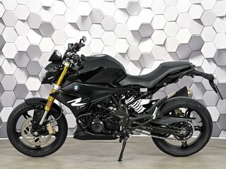 2022 BMW G 310 R, чёрный, 497000 рублей, вид 4