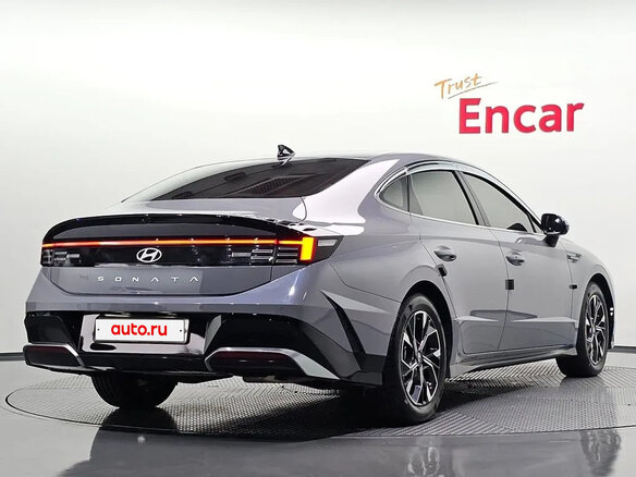 2024 Hyundai Sonata VIII (DN8) Рестайлинг, серебристый, 2210000 рублей - вид 2