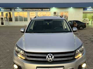 2013 Volkswagen Tiguan I Рестайлинг, серебристый, 1520000 рублей, вид 3
