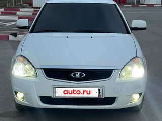 2015 Lada (ВАЗ) Priora I Рестайлинг, белый, 775000 рублей, вид 1