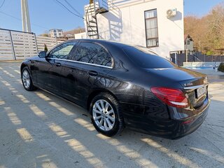 2016 Mercedes-Benz E-Класс 200 V (W213, S213, C238), чёрный, 2650000 рублей, вид 3