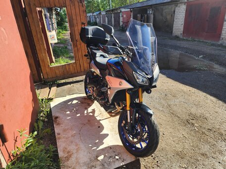 2019 Yamaha MT-09 Tracer (FJ-09), синий, 1000000 рублей, вид 3