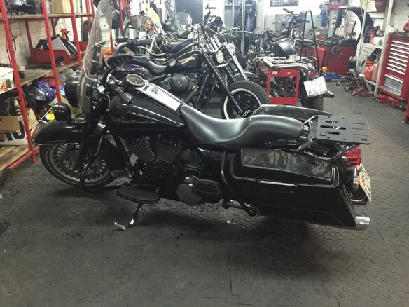 2011 Harley-Davidson Road King, чёрный - вид 2