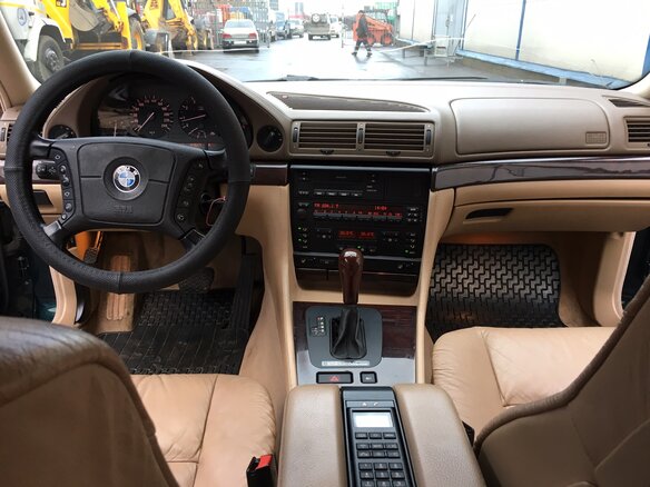 1997 BMW 7 серии 750i III (E38), зелёный - вид 10
