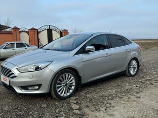 2017 Ford Focus III Рестайлинг, серебристый, 1250000 рублей, вид 3