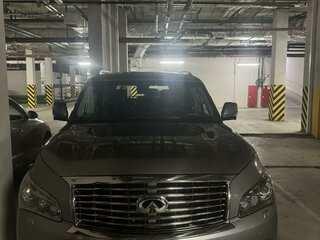 2011 Infiniti QX56 II, серый, 2600000 рублей, вид 1