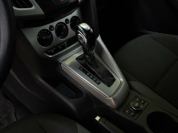 2012 Ford Focus III, красный, 710000 рублей - вид 15