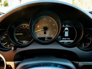 2015 Porsche Cayenne S E-Hybrid II Рестайлинг (958), бежевый, 5000000 рублей, вид 2