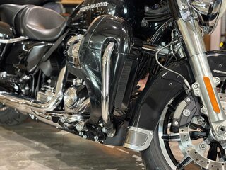 2018 Harley-Davidson Ultra Limited, чёрный, 1990000 рублей, вид 3