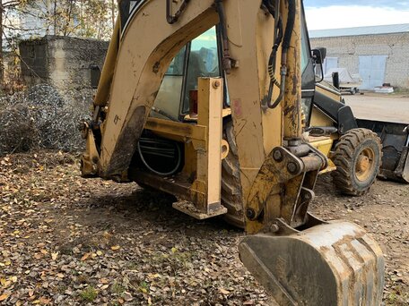 2002 Caterpillar 428, 2800000 рублей, вид 3