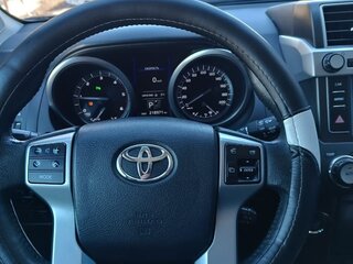 2017 Toyota Land Cruiser Prado 150 Series Рестайлинг 1, серый, 4000000 рублей, вид 5