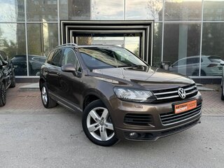 2014 Volkswagen Touareg II Рестайлинг, коричневый, 1949000 рублей, вид 4