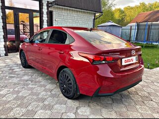 2017 Hyundai Solaris II, красный, 1430000 рублей, вид 4