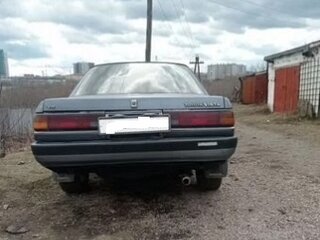 1990 Toyota Vista II (V20), серый, 215000 рублей, вид 3