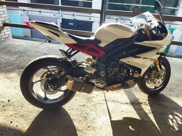 2010 Triumph Daytona 675, белый, 849000 рублей - вид 23