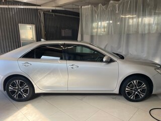 2017 Toyota Camry VII (XV50) Рестайлинг, белый, 1800000 рублей, вид 4