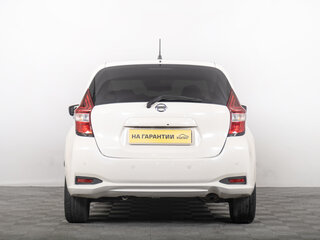 2017 Nissan Note e-Power II Рестайлинг, белый, 999000 рублей, вид 4