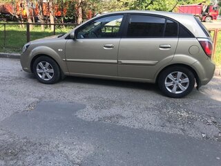 2010 Kia Rio II Рестайлинг, золотистый, 750000 рублей, вид 5