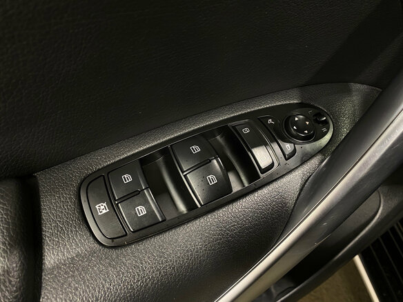 2018 Mercedes-Benz X-Класс 250 d I, чёрный, 3899000 рублей - вид 12