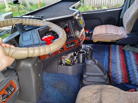 1995 Volvo FH, белый, 2400000 рублей, вид 5
