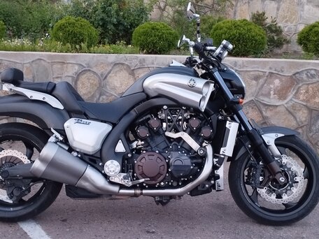2013 Yamaha VMAX 1700, чёрный, 1400000 рублей, вид 3