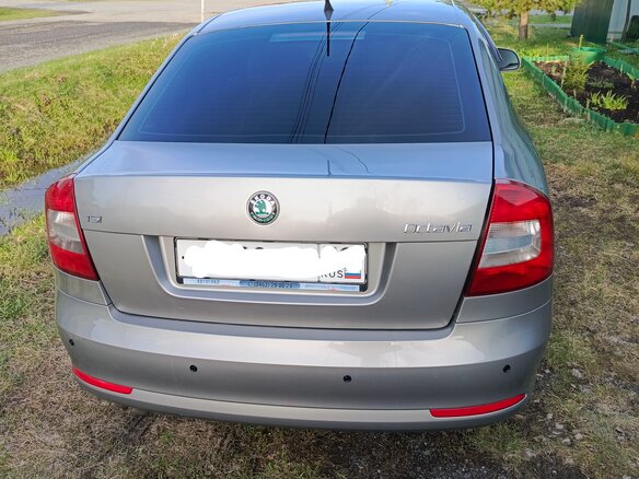2011 Skoda Octavia II (A5) Рестайлинг, серый, 700000 рублей - вид 4