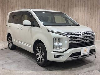 2023 Mitsubishi Delica D:5 I Рестайлинг, белый, 3085000 рублей, вид 3