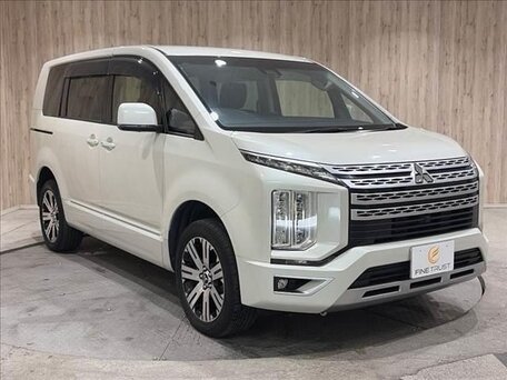 2023 Mitsubishi Delica D:5 I Рестайлинг, белый, 3085000 рублей, вид 3