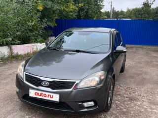 2011 Kia Ceed I Рестайлинг, серебристый, 900000 рублей, вид 2