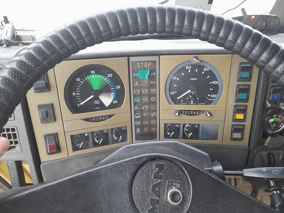 1990 MAN 18, жёлтый, 850000 рублей - вид 12