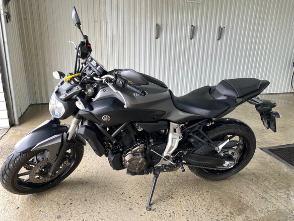 2014 Yamaha MT-07 (FZ-07), серебристый, 680000 рублей - вид 5