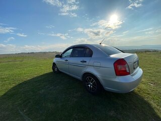 2007 Hyundai Verna II, серебристый, 450000 рублей, вид 5