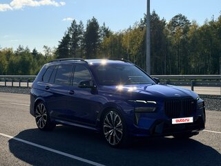 2022 BMW X7 M60i I (G07) Рестайлинг, синий, 13700000 рублей, вид 4